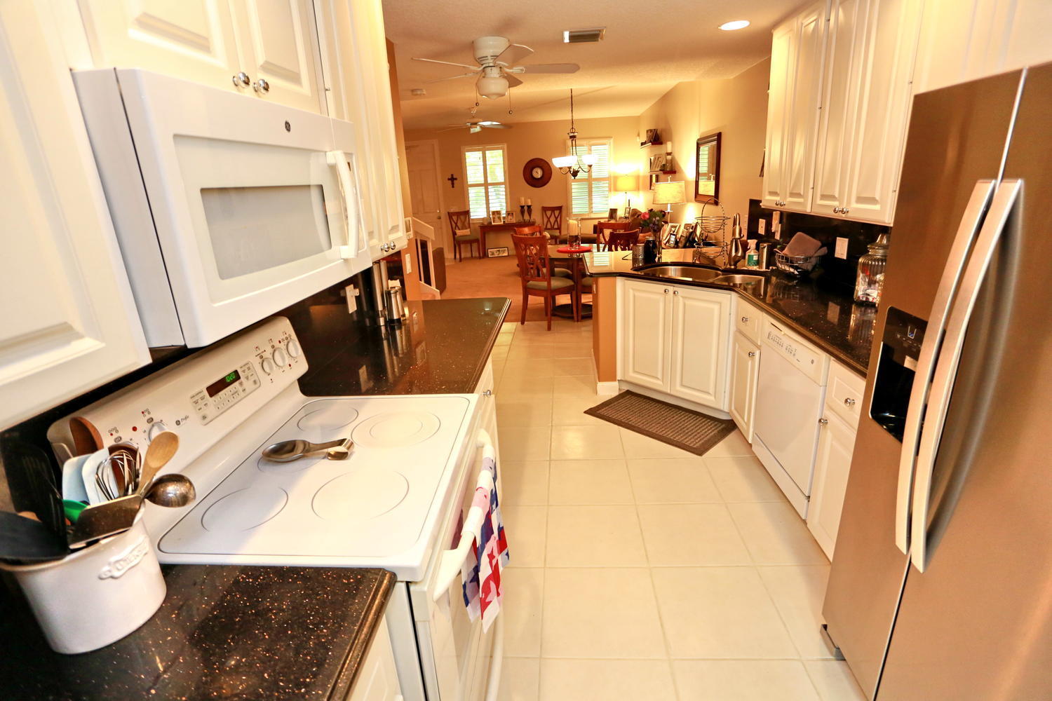 3175 East Community Drive Jupiter, FL 33458 - Photo 16 of 58 3175 E Community Dr Jupiter FL-large-016