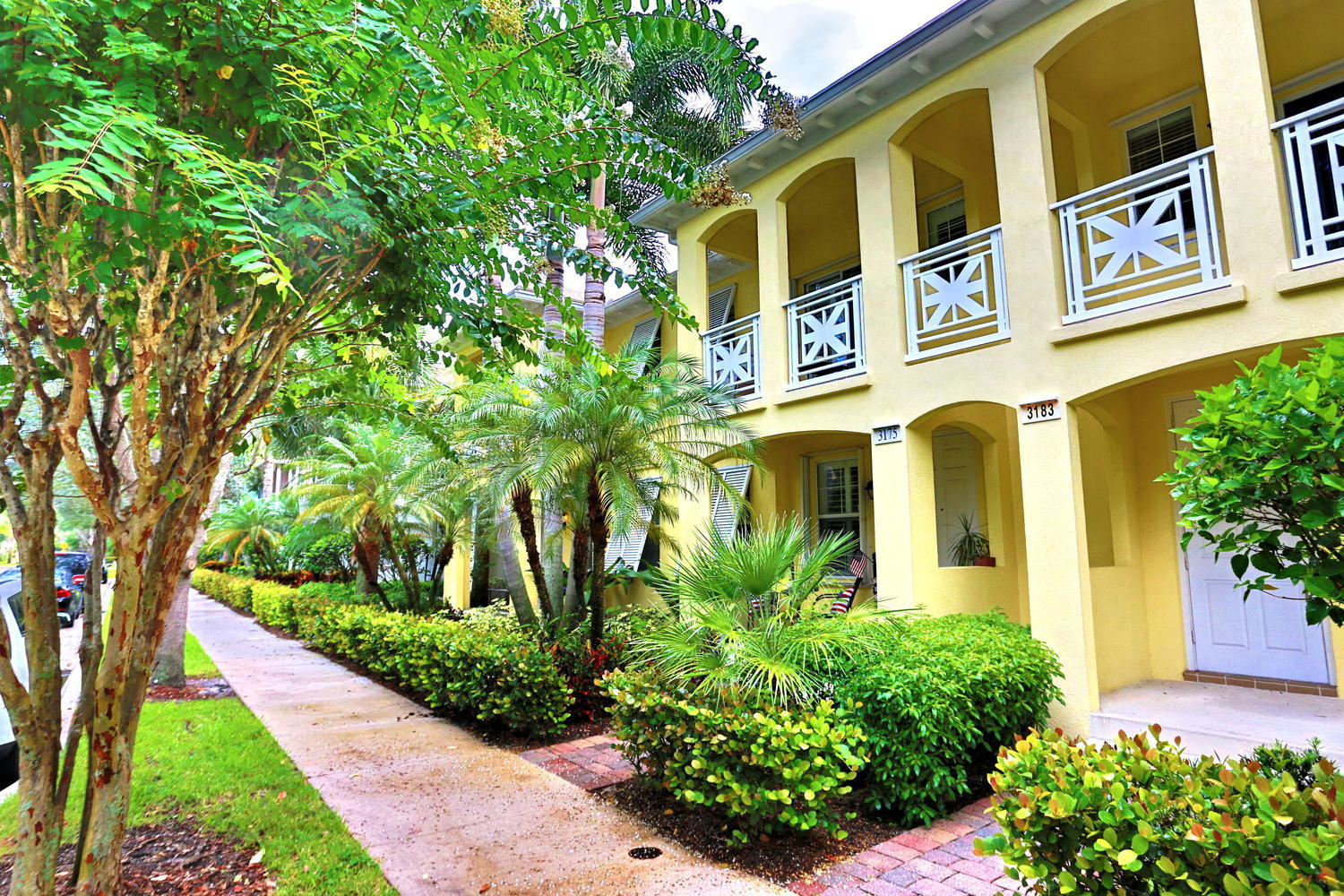 3175 East Community Drive Jupiter, FL 33458 - Photo 3 of 58 3175 E Community Dr Jupiter FL-large-003