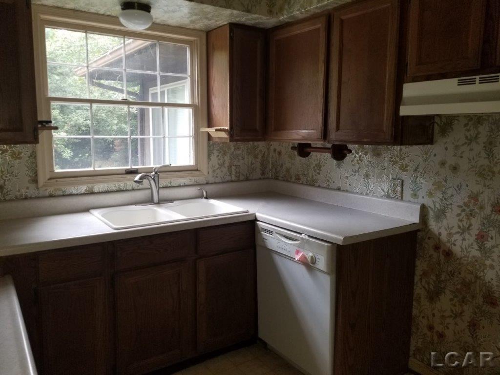 2691 East Carleton Road Adrian, MI 49221 - Photo 21 of 35 31391491-20.JPG