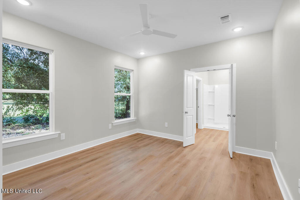 11098 Shorecrest Road Biloxi, MS 39532 - Photo 15 of 36 11098ShorecrestRd-15
