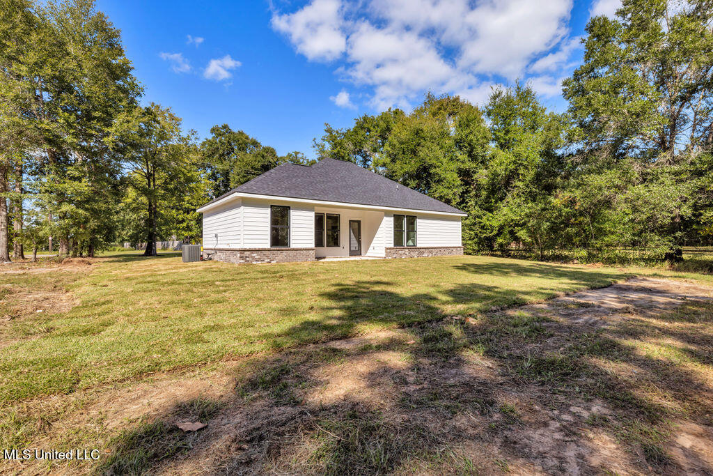 11098 Shorecrest Road Biloxi, MS 39532 - Photo 27 of 36 11098ShorecrestRd-27