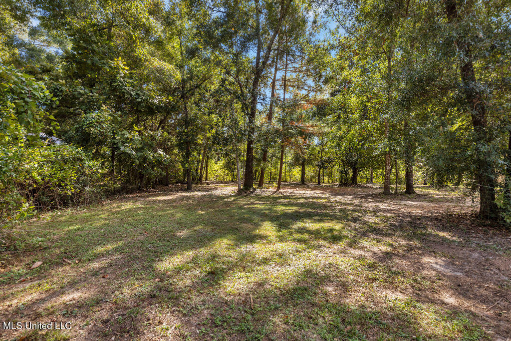 11098 Shorecrest Road Biloxi, MS 39532 - Photo 29 of 36 11098ShorecrestRd-29