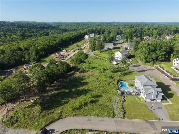 $289,888 | 60 Heritage Drive, West Milford, NJ 07480