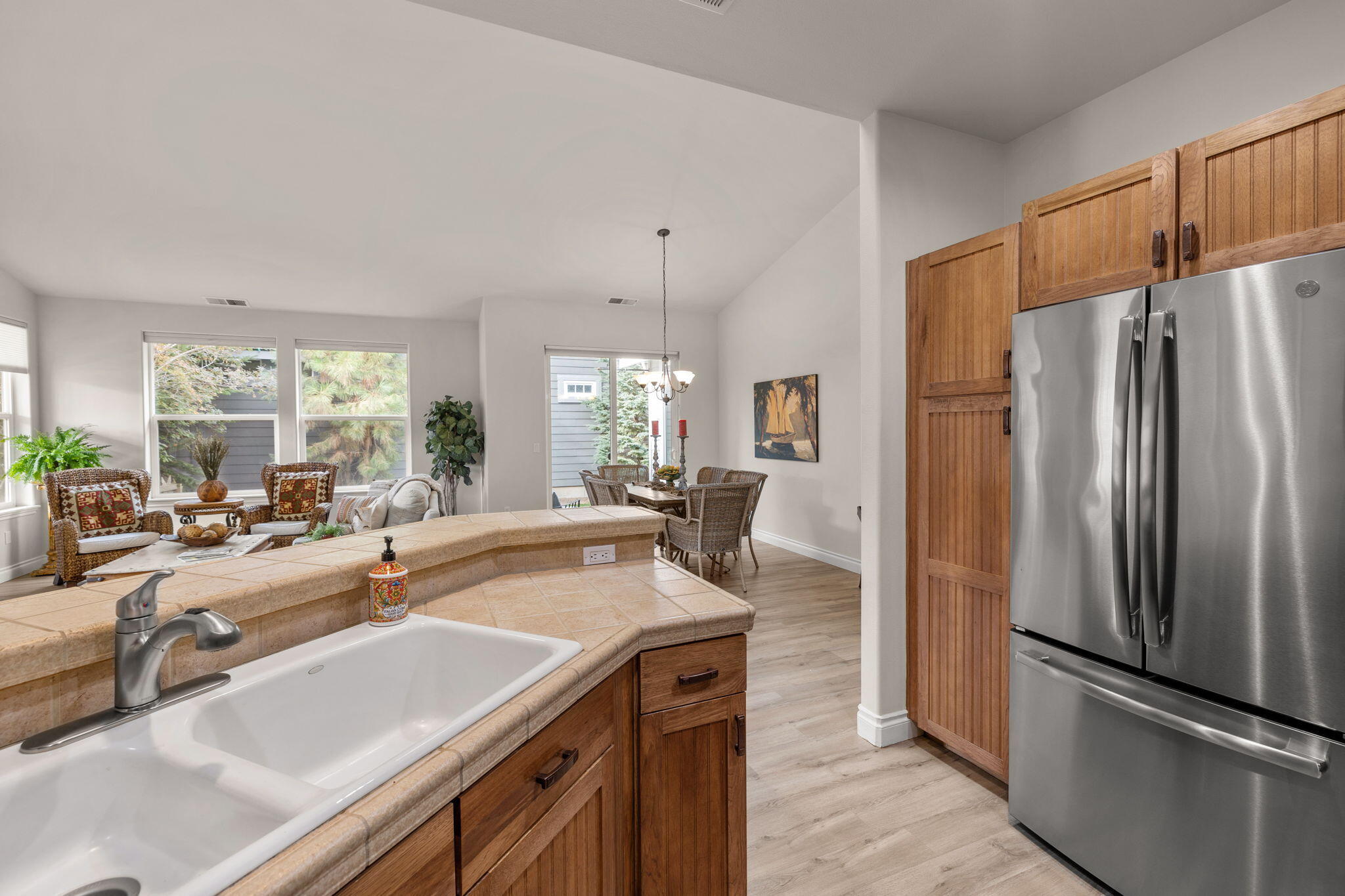 19468 Blue Lake Loop Bend, OR 97702 - Photo 17 of 47 Kitchen