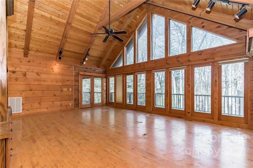170 Wild Turkey Road, Unit 14 Boone, NC 28607 - Photo 4 of 19 Gallery Image 4