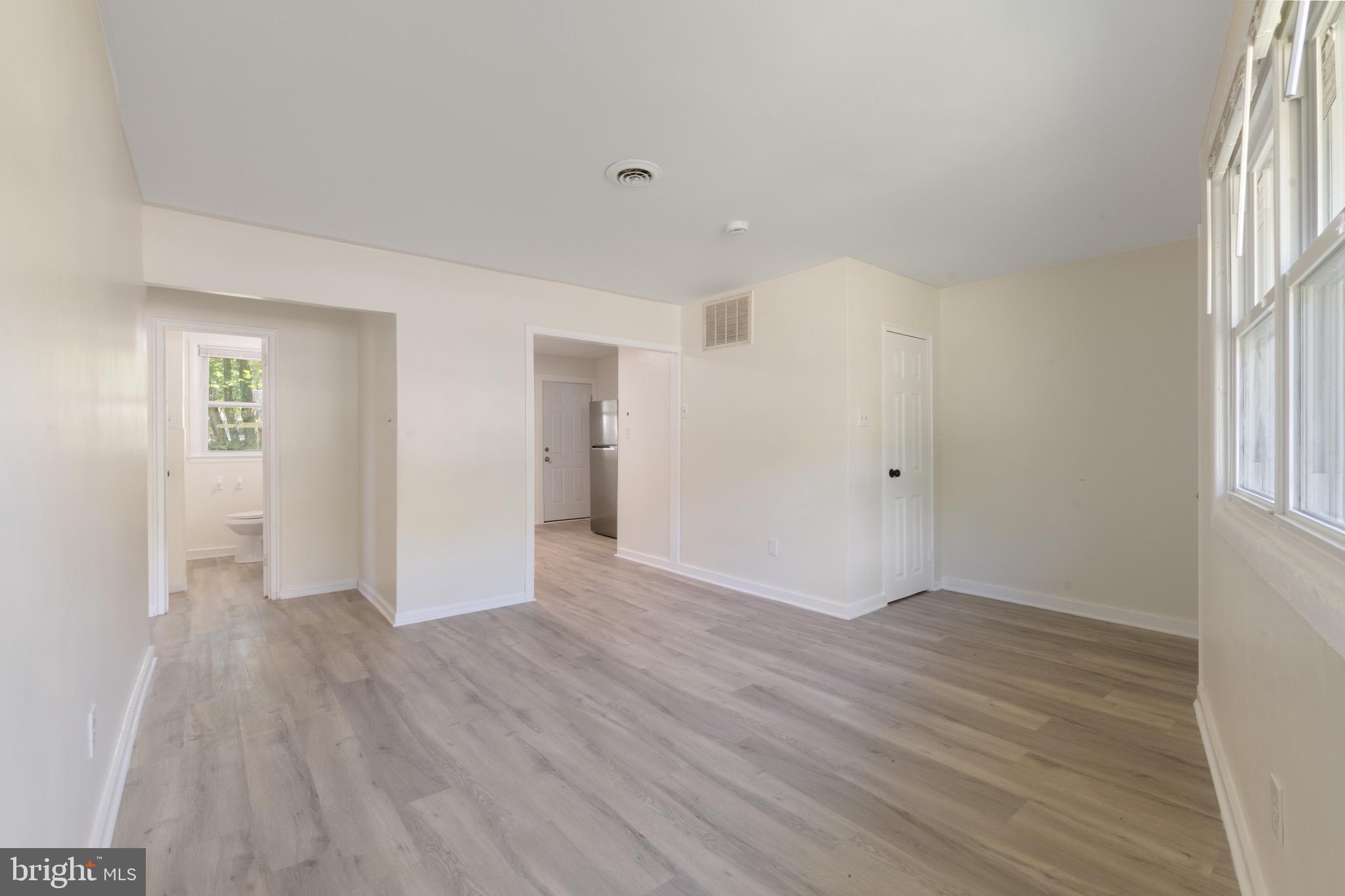 163 Kinsley Road Pemberton, NJ 08068 - Photo 3 of 10