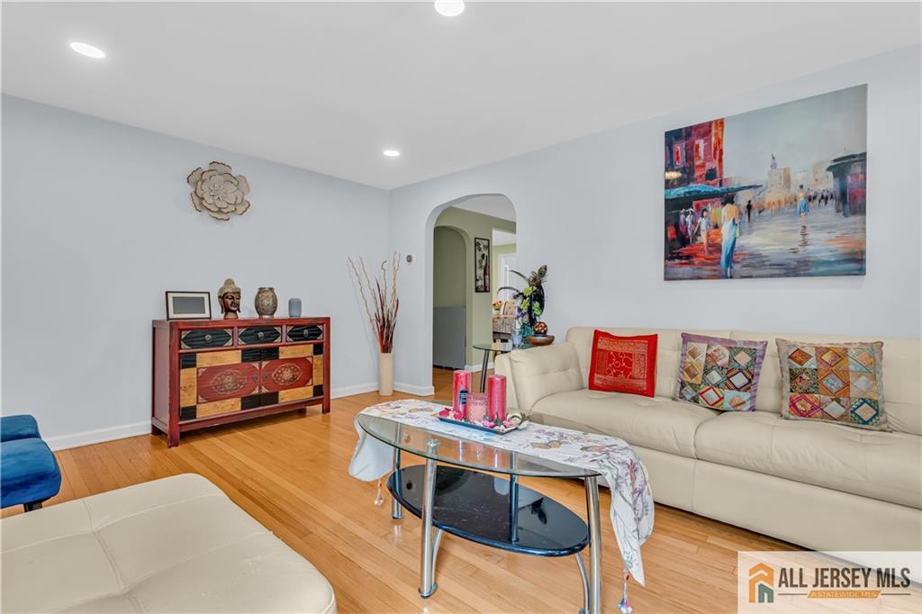 267 Friendship Road Cranbury, NJ 08512 - Photo 7 of 53