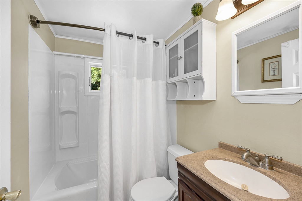 6 Surrey Road Woburn, MA 01801 - Photo 17 of 34