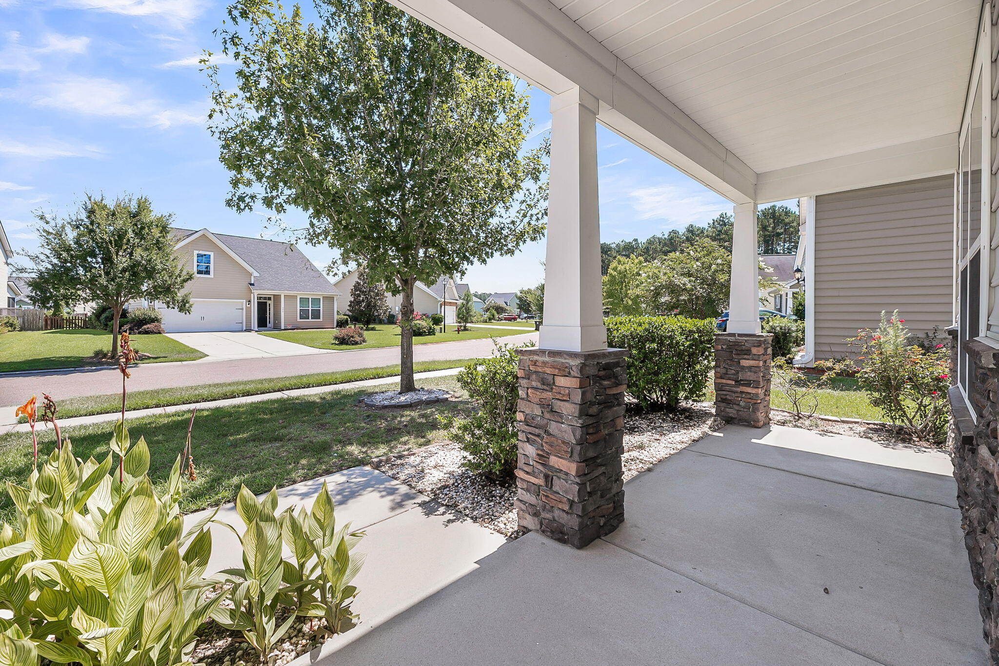 339 Spectrum Road Summerville, SC 29486 - Photo 3 of 23 CREM - 399 Spectrum-39