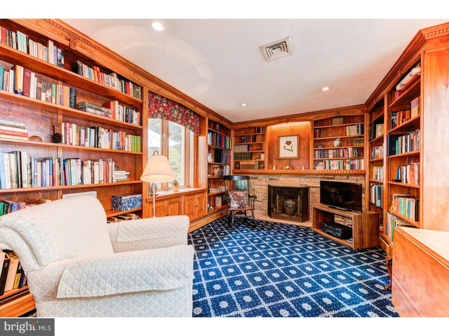 291 Pinecroft Place Ambler, PA 19002 - Photo 16 of 24