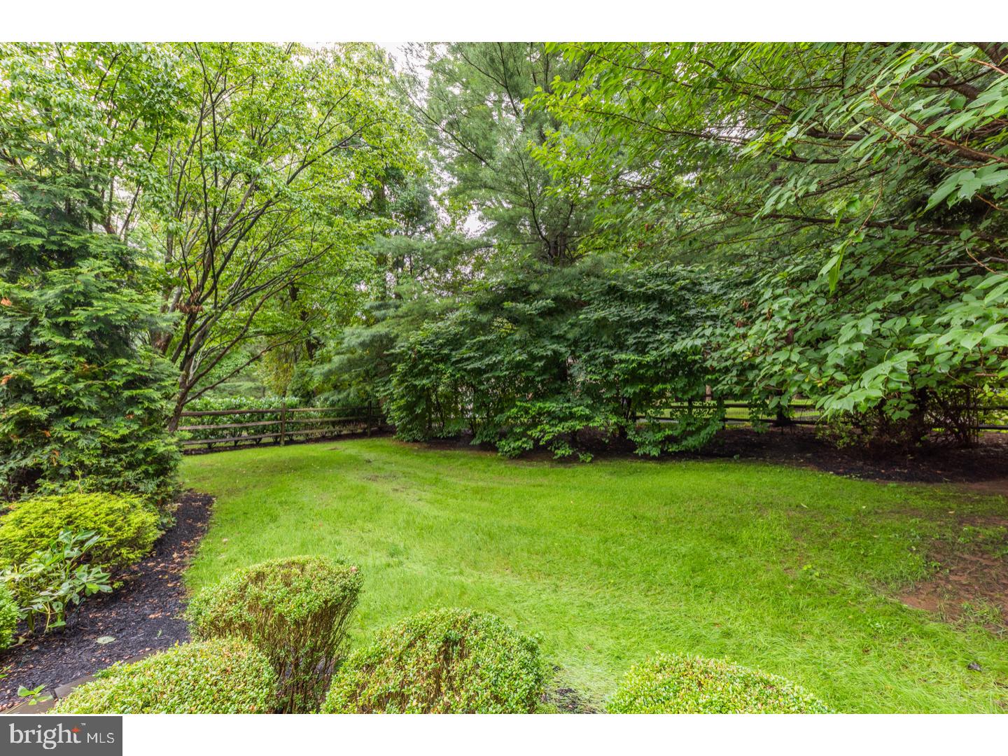 291 Pinecroft Place Ambler, PA 19002 - Photo 4 of 24