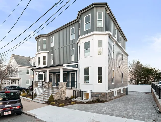 $899,000 | 19 Fenwick Street, Unit 4, Somerville, MA 02145