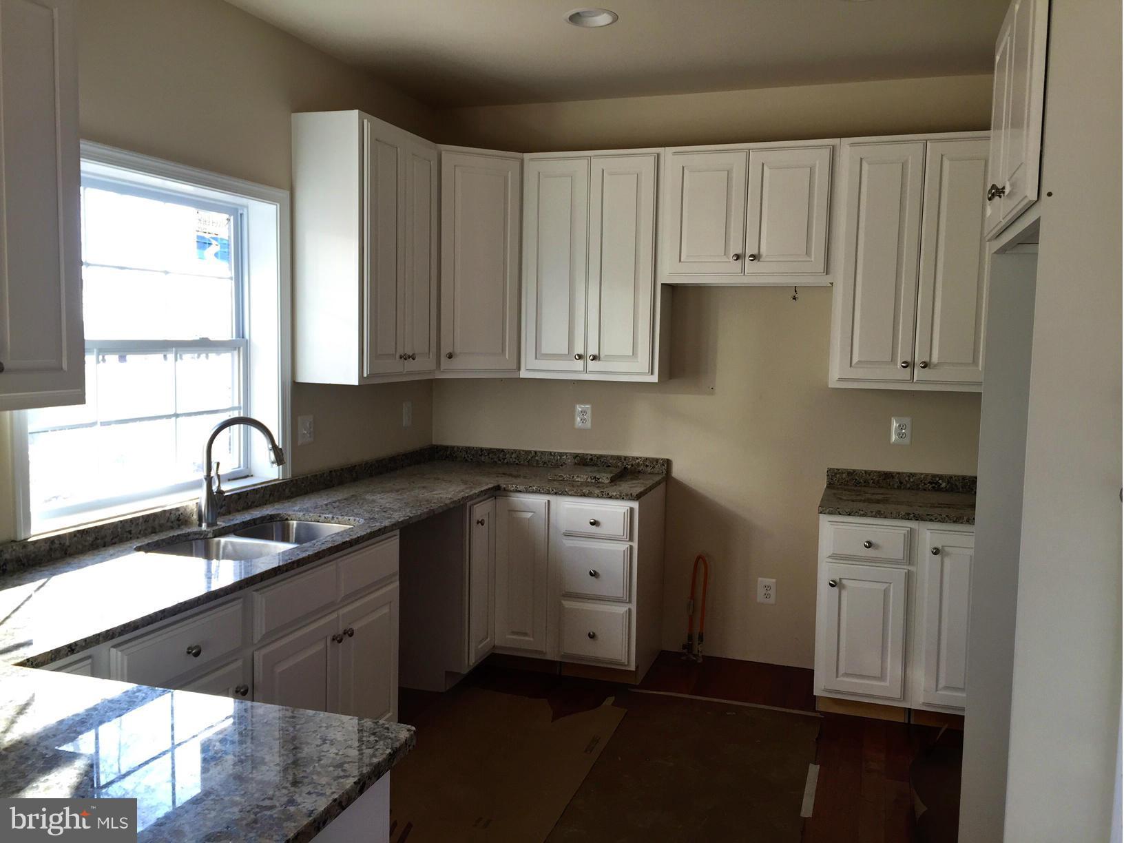 3175 Old Ridge Road Mount Airy, MD 21771 - Photo 9 of 24 Kitchen w/ granite counters