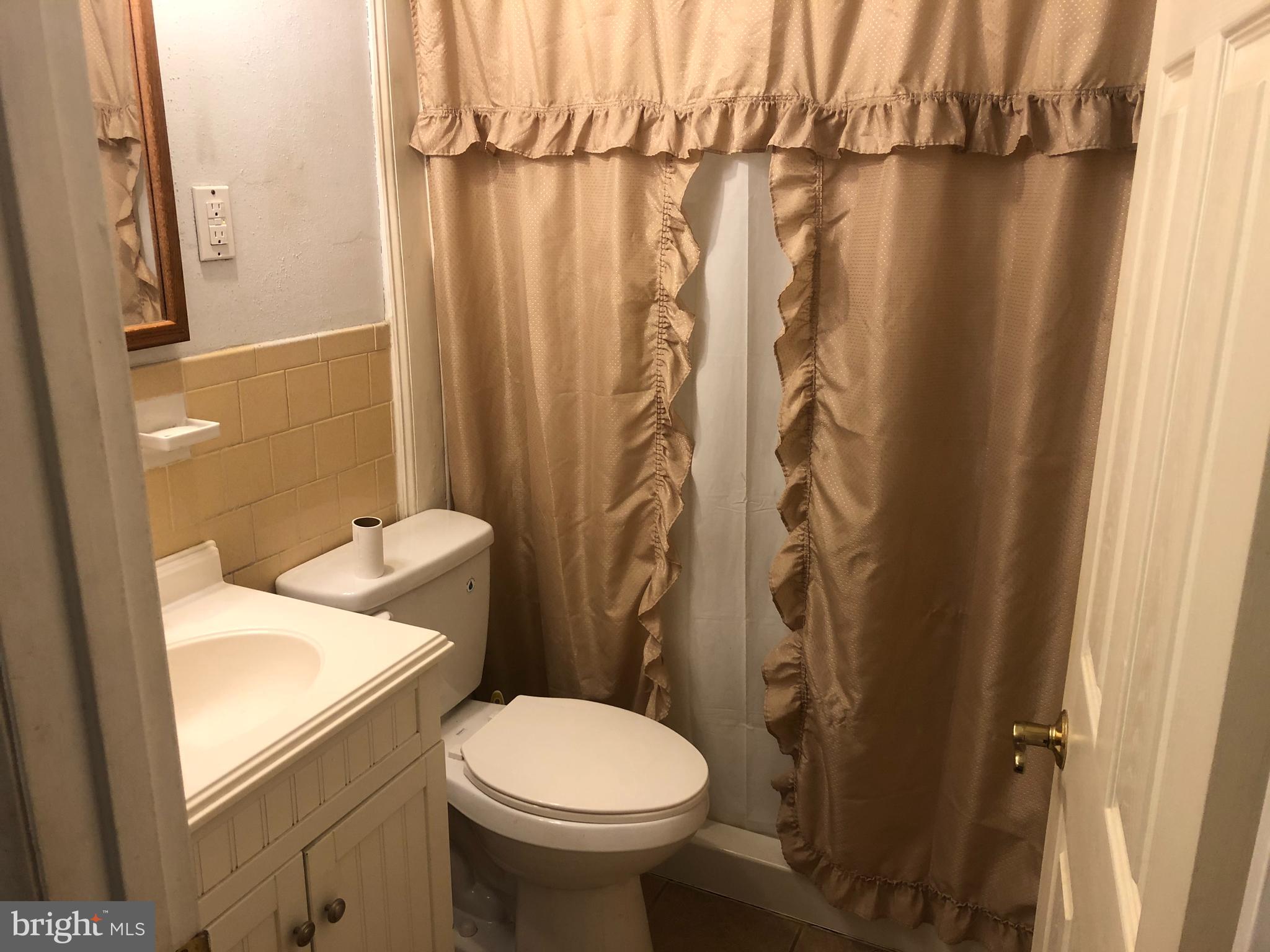 15 Greystone Road Ambler, PA 19002 - Photo 24 of 26 Hall Bathroom