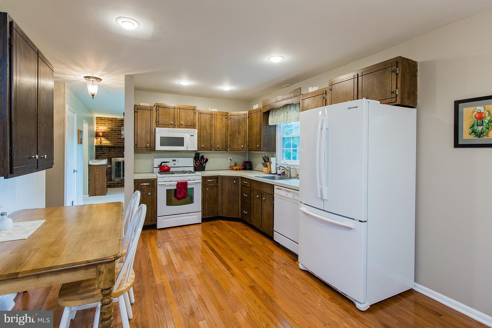 340 Longmeadow Road Lancaster, PA 17601 - Photo 14 of 48 eat-in kitchen
