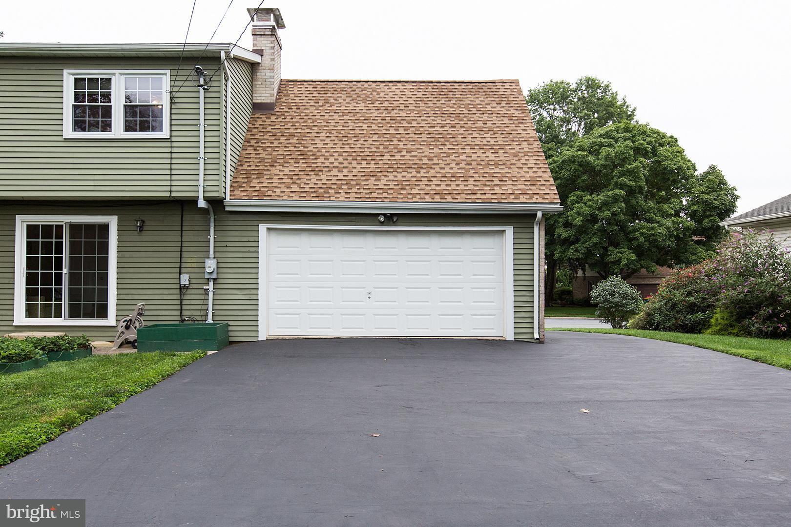 340 Longmeadow Road Lancaster, PA 17601 - Photo 45 of 48 2-car garage entrance