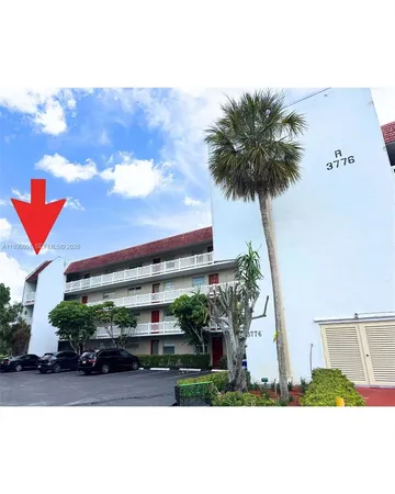 $125,000 | 3776 Inverrary Boulevard, Unit 301R, Lauderhill, FL 33319
