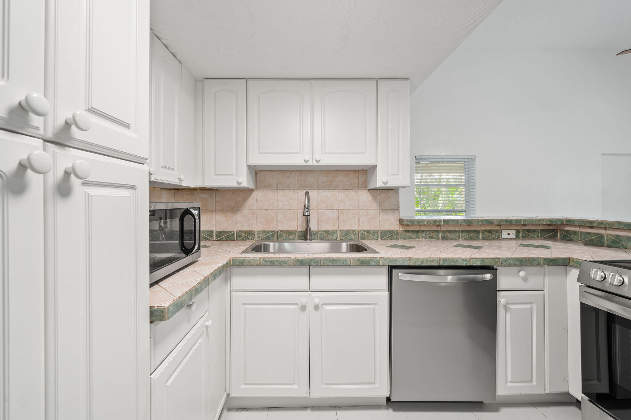 2585 West G Road Loxahatchee Groves, FL 33470 - Photo 6 of 15 8-web-or-mls-DSC07239