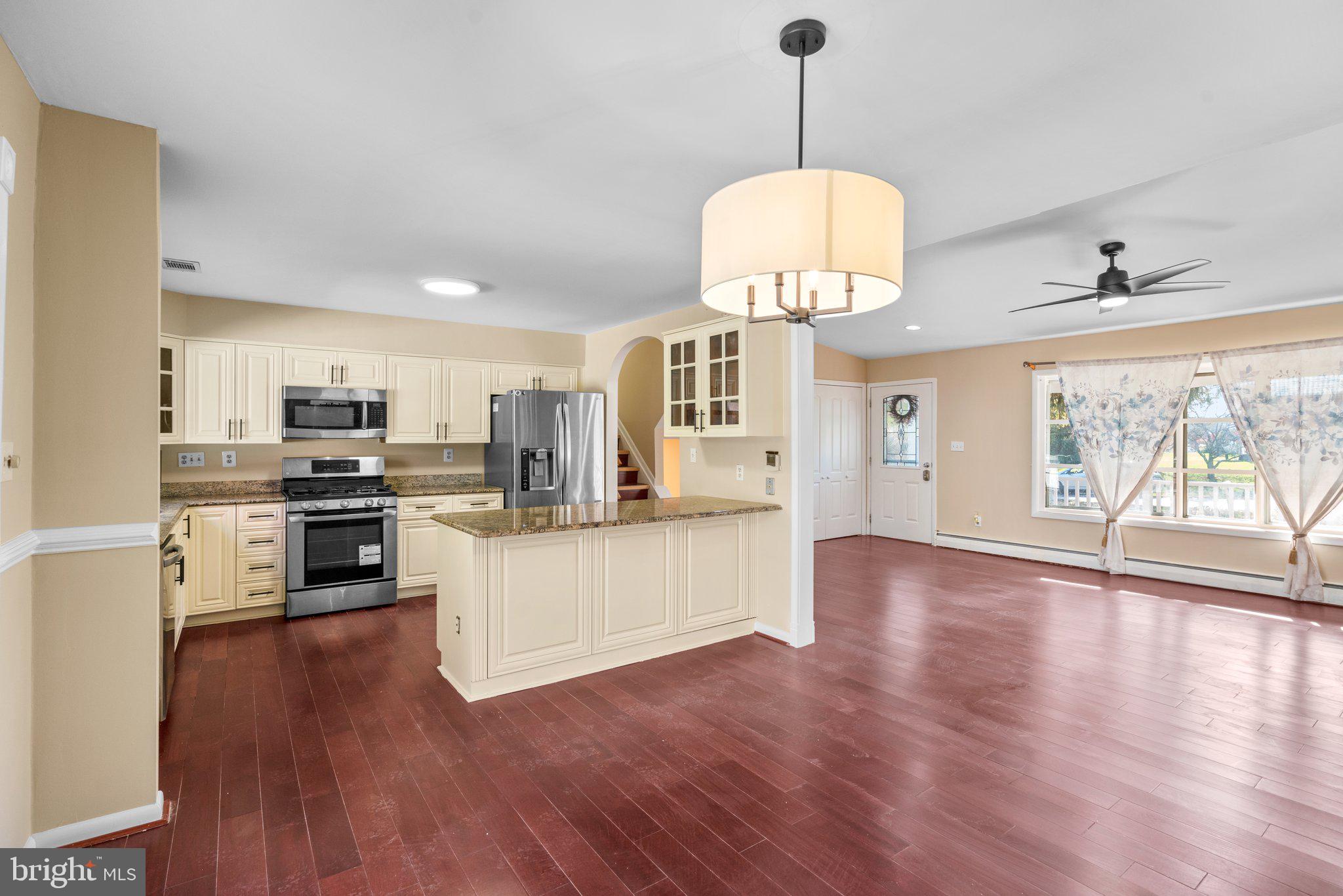 9313 Millbrook Road Ellicott City, MD 21042 - Photo 5 of 39 Dining Area