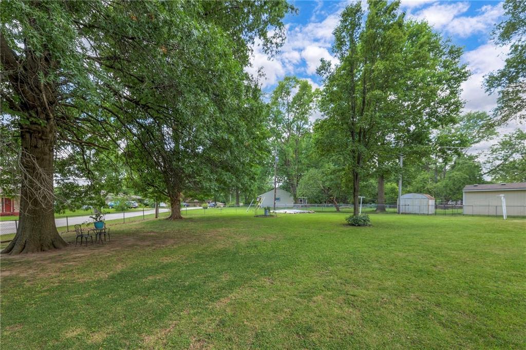 6215 Longview Road Kansas City, MO 64134 - Photo 35 of 40