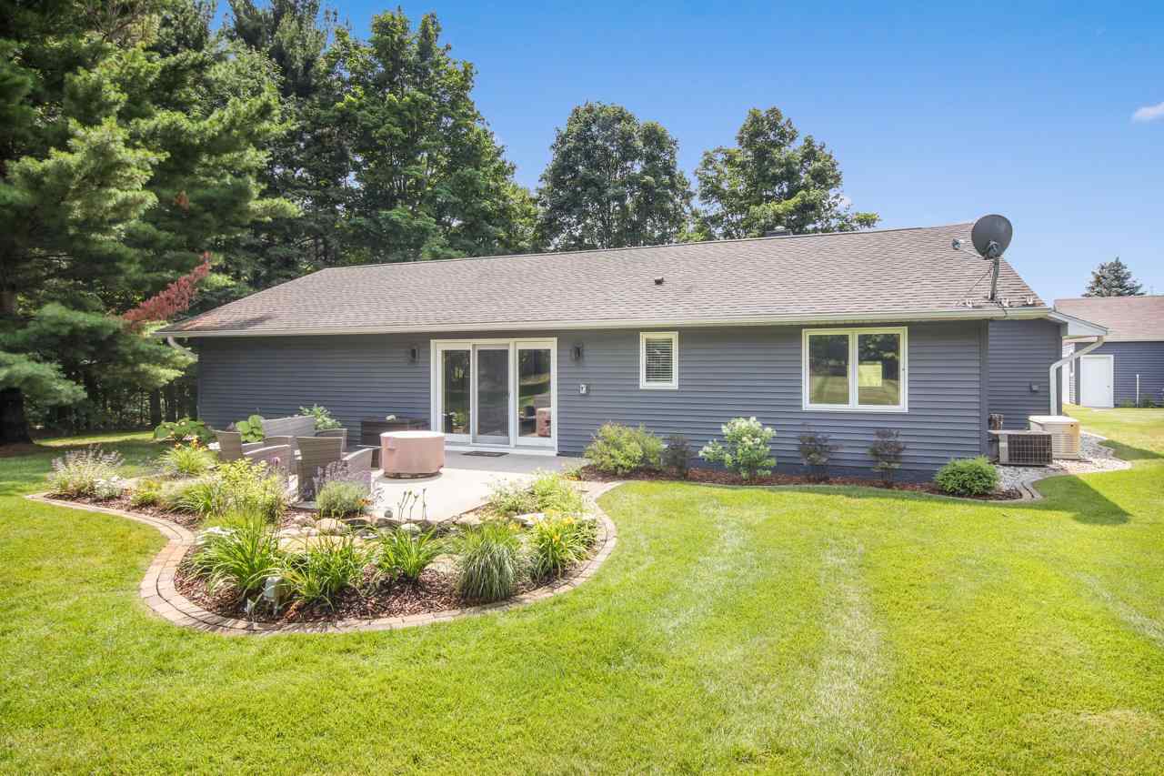 7667 East Lincoln Road Cedar, MI 49621 - Photo 3 of 24 1890291-2.JPG