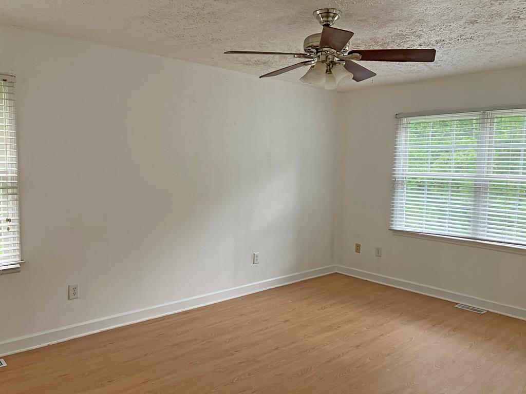 1322 Tuggle Road Farmville, VA 23901 - Photo 8 of 19 Gallery Image 8