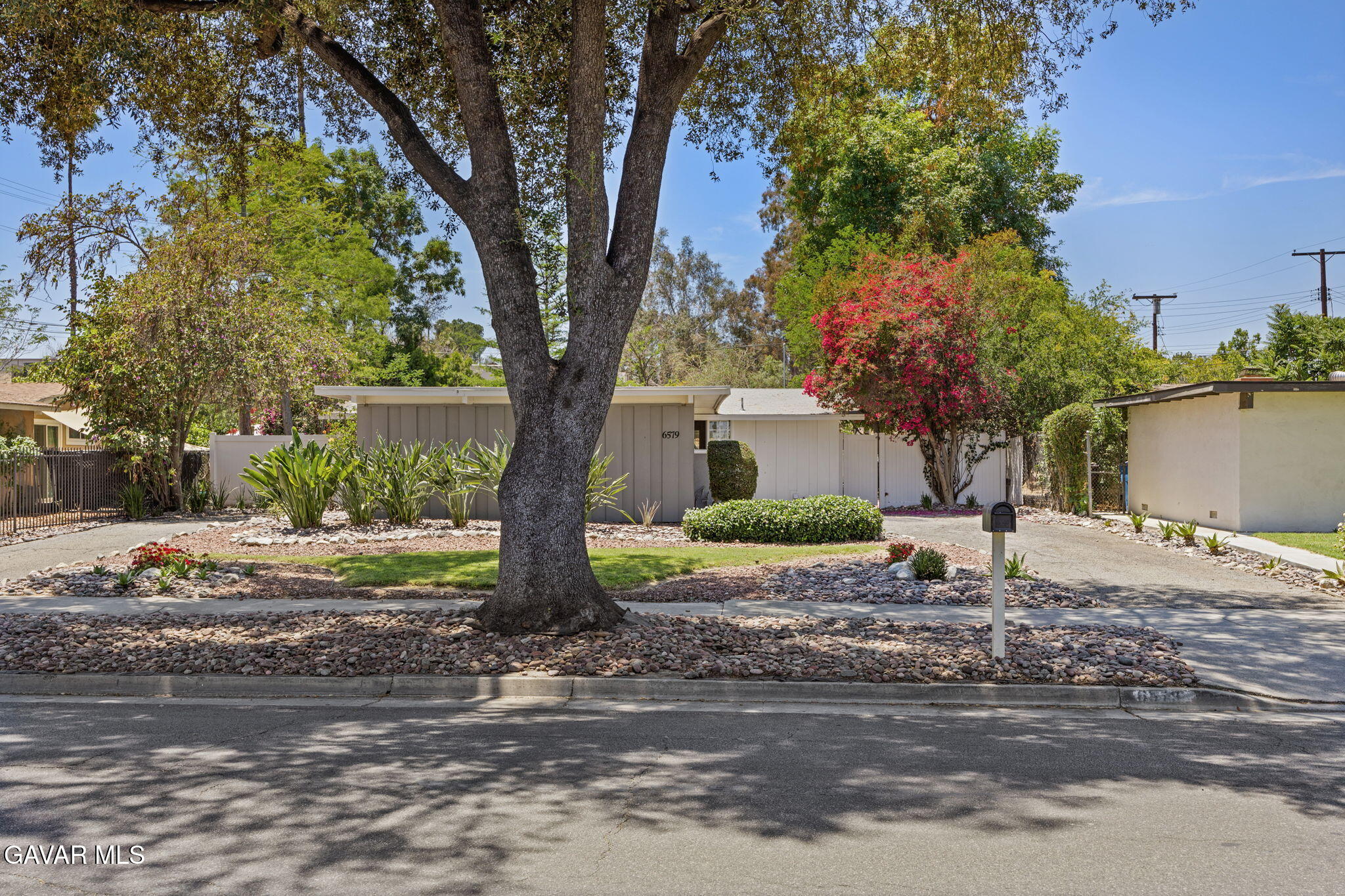 6579 Hillside Avenue Riverside, CA 92504 - Photo 4 of 34 4-web-or-mls-IMG_9617