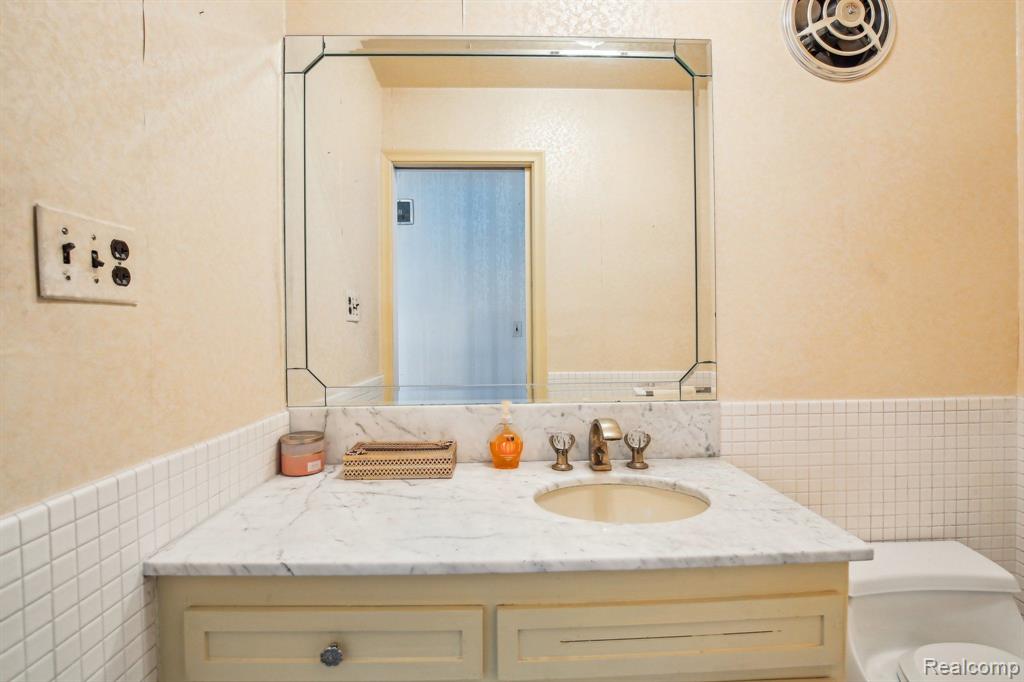 17417 Westover Road Southfield, MI 48075 - Photo 13 of 45 Gallery Image 13