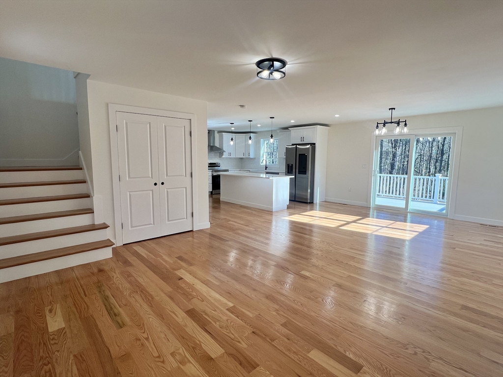 223 Pleasantdale Road Rutland, MA 01543 - Photo 5 of 42