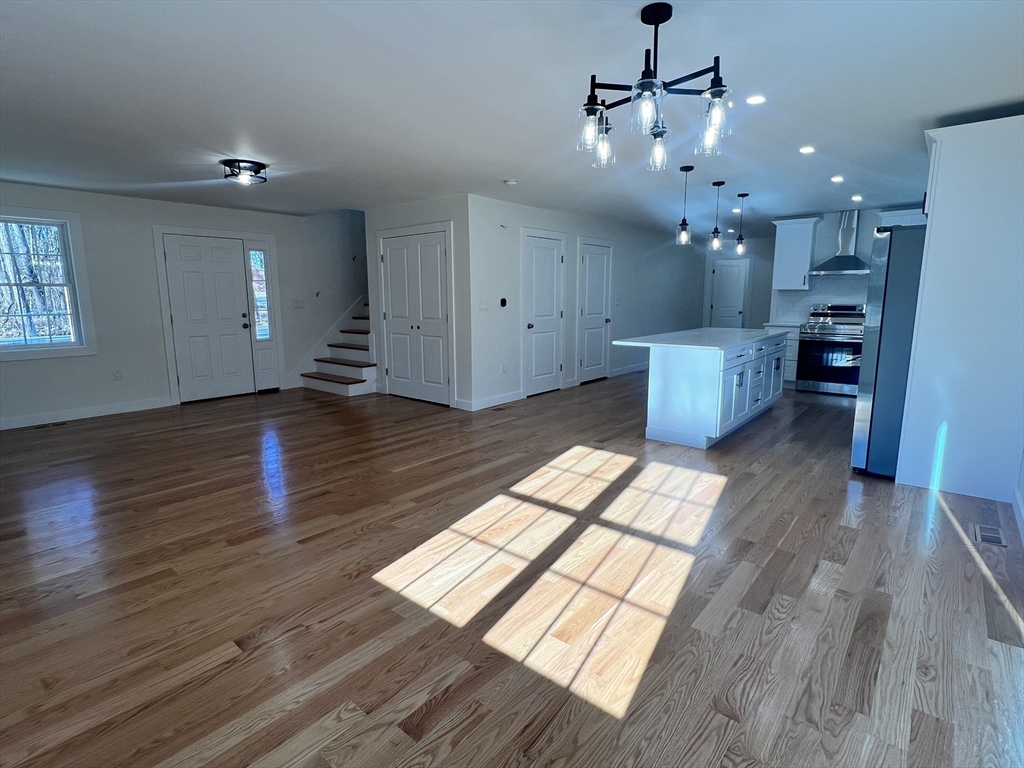 223 Pleasantdale Road Rutland, MA 01543 - Photo 7 of 42