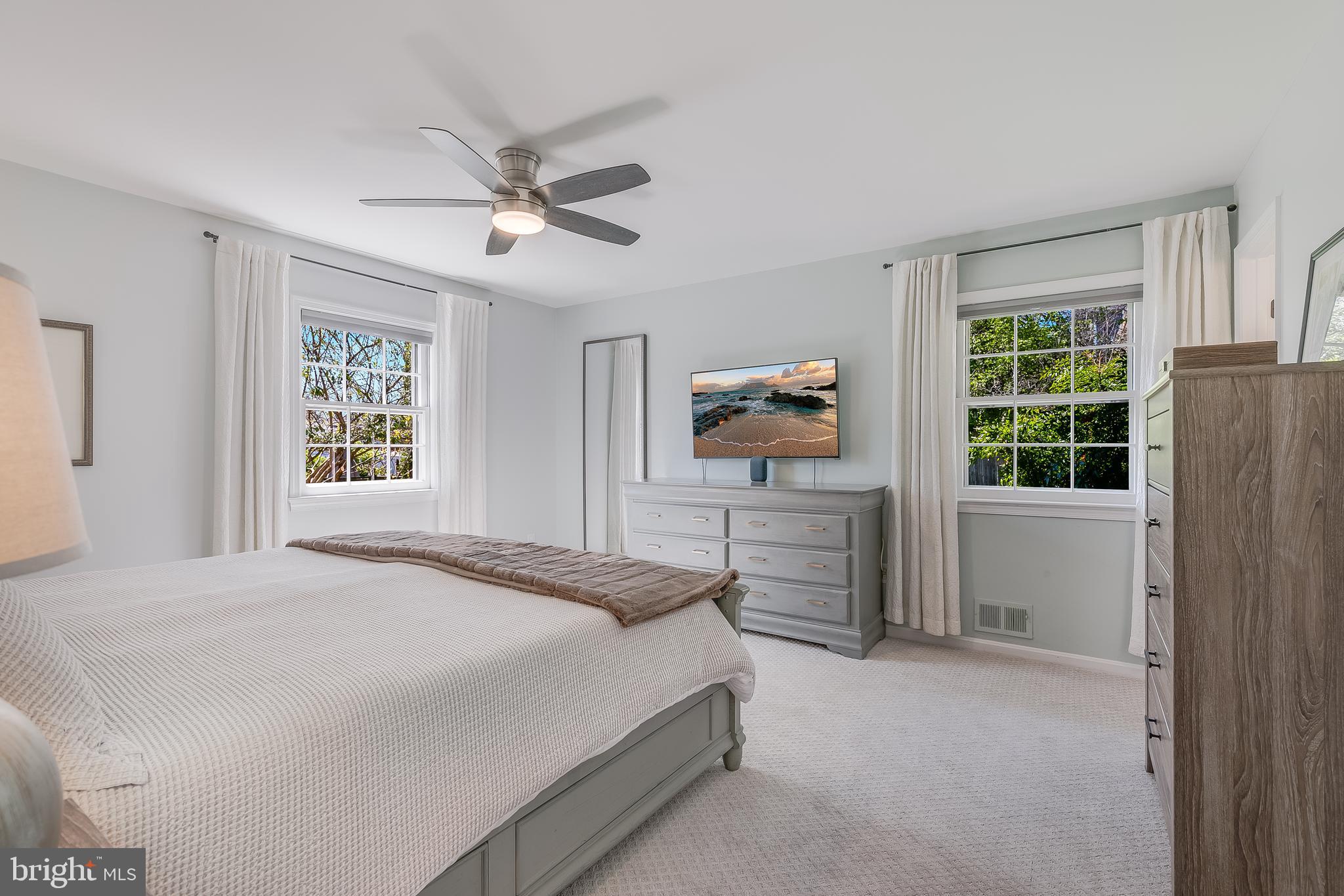 8600 Willowmere Drive Vienna, VA 22180 - Photo 22 of 51