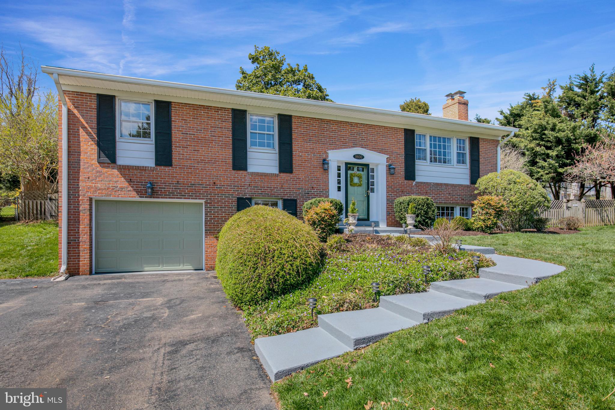 8600 Willowmere Drive Vienna, VA 22180 - Photo 3 of 51