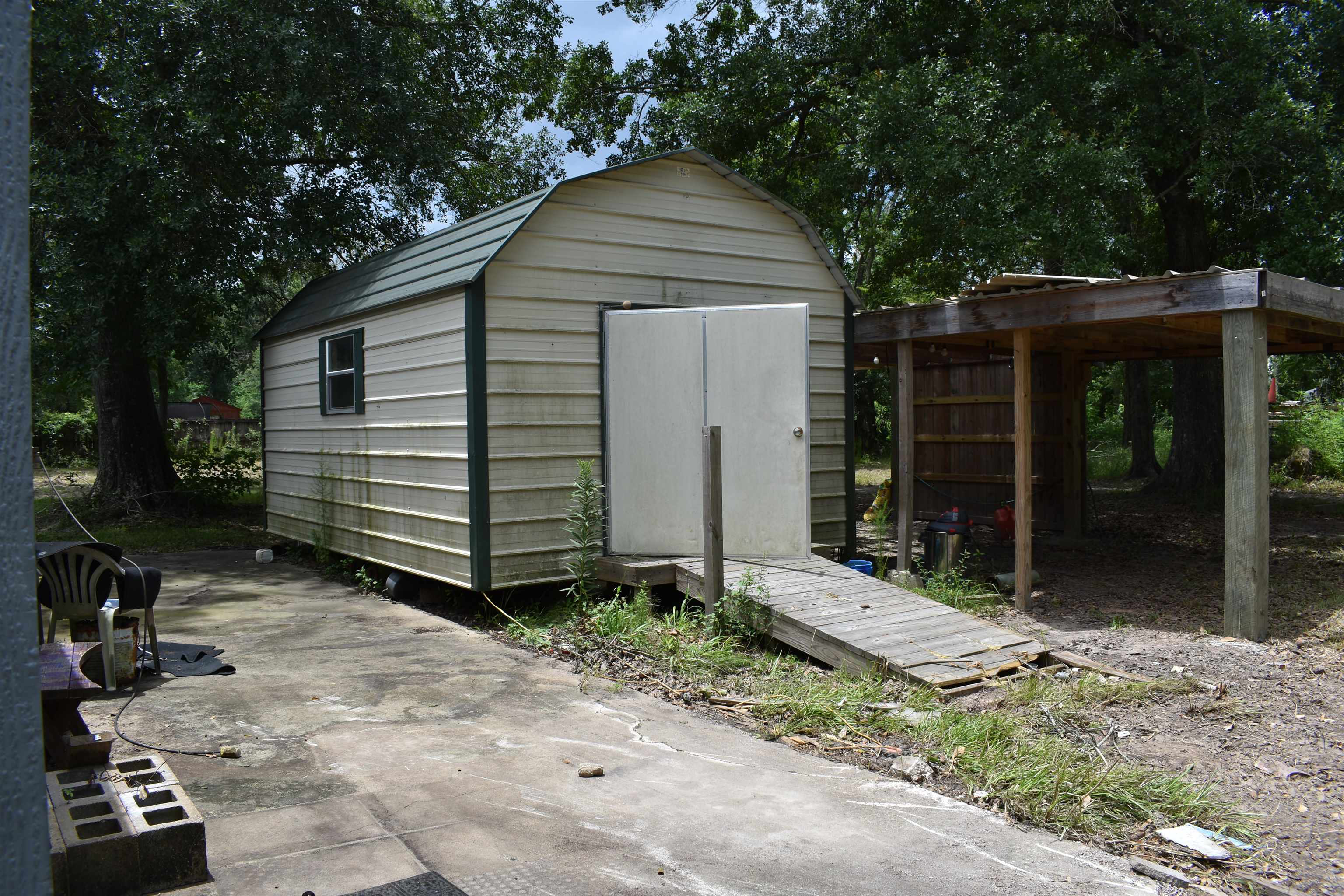 325 Goss Road Orange, TX 77632 - Photo 16 of 32