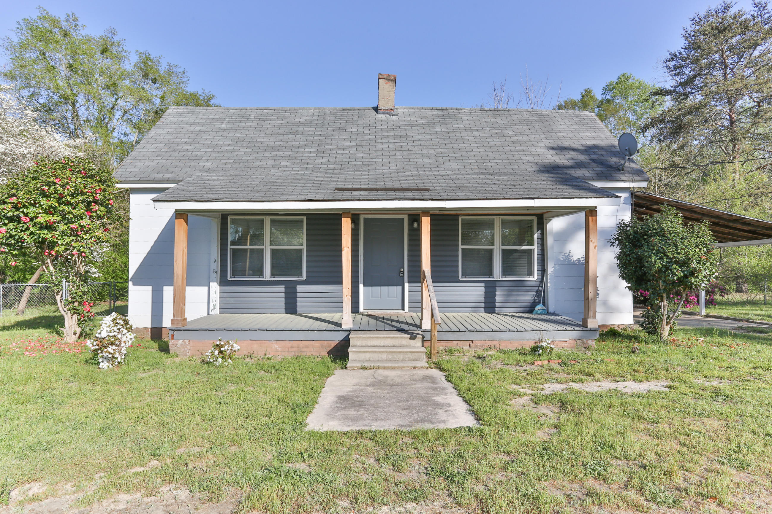 105 Bullard Street Rockingham, NC 28379 - Photo 2 of 19 2Z1A9646