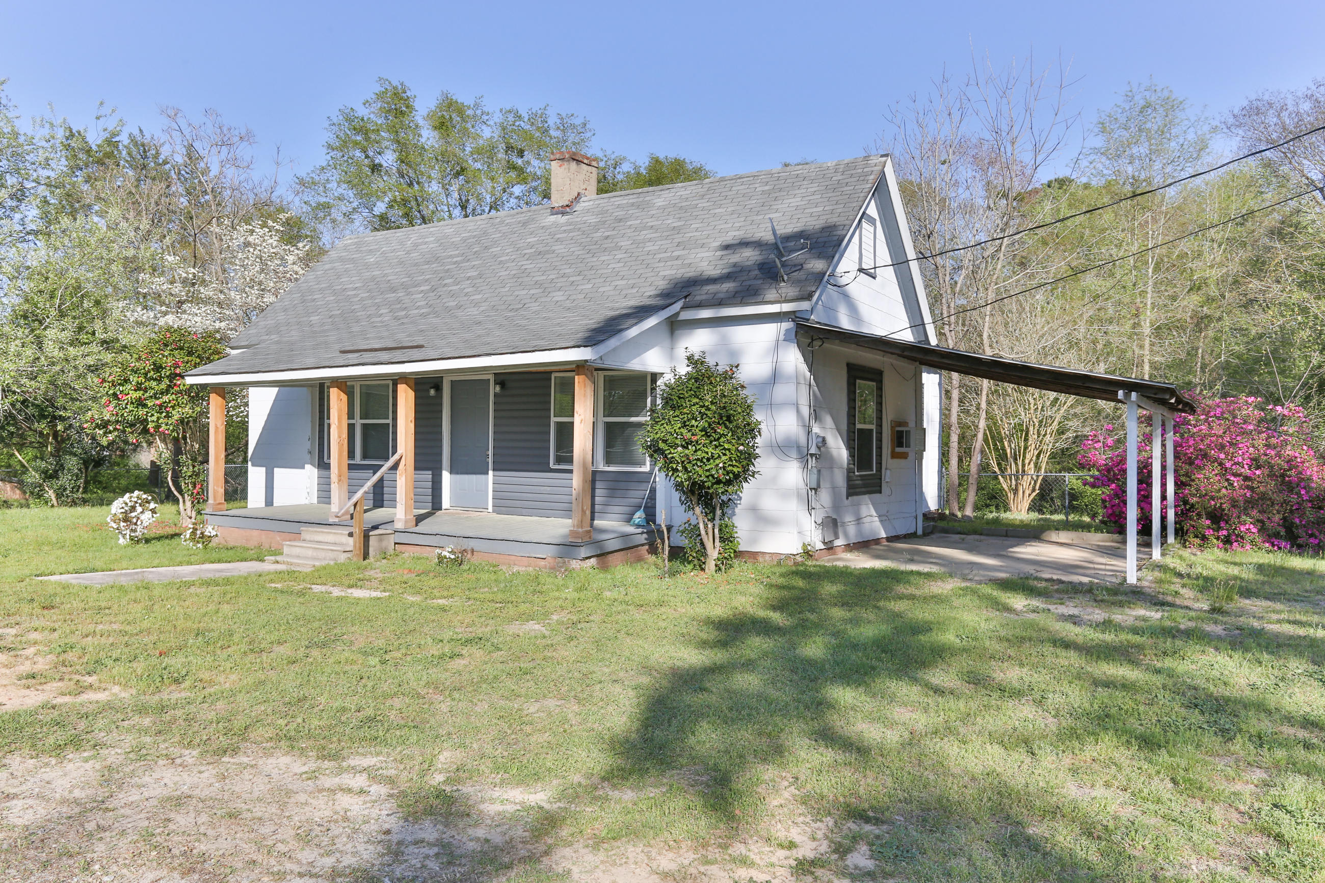 105 Bullard Street Rockingham, NC 28379 - Photo 3 of 19 2Z1A9650