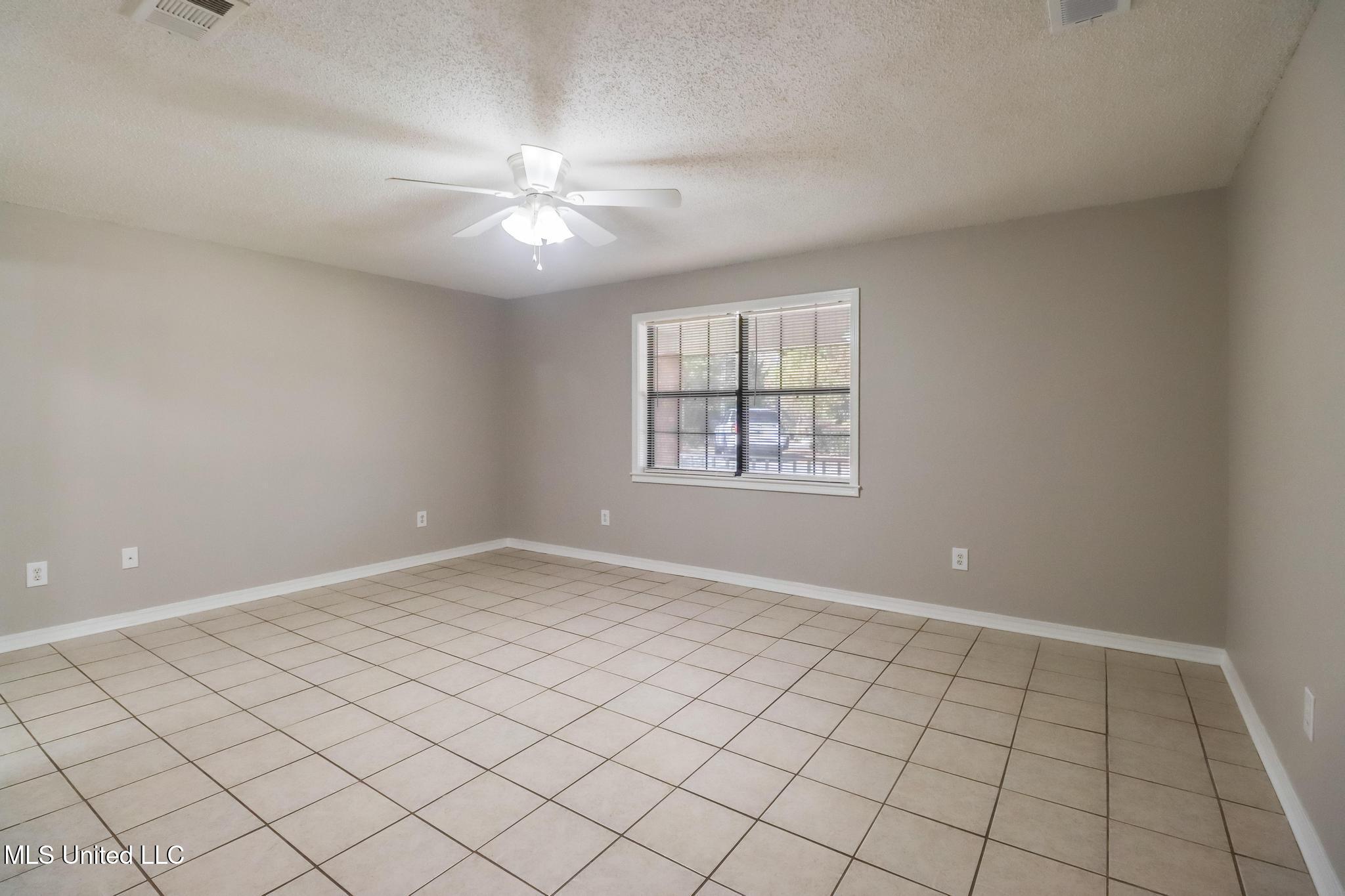 20273 Landon Road Gulfport, MS 39503 - Photo 11 of 25 Photo Feb 05 2026, 2 29 18 PM (2)-2