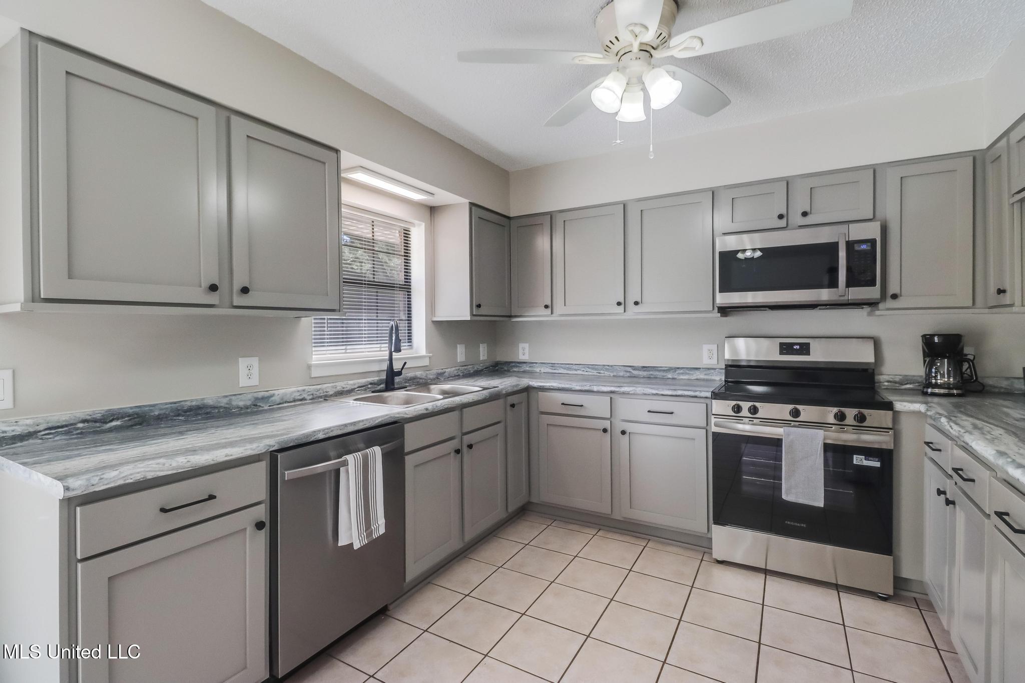 20273 Landon Road Gulfport, MS 39503 - Photo 8 of 25 Photo Feb 05 2026, 2 27 40 PM (2)-2