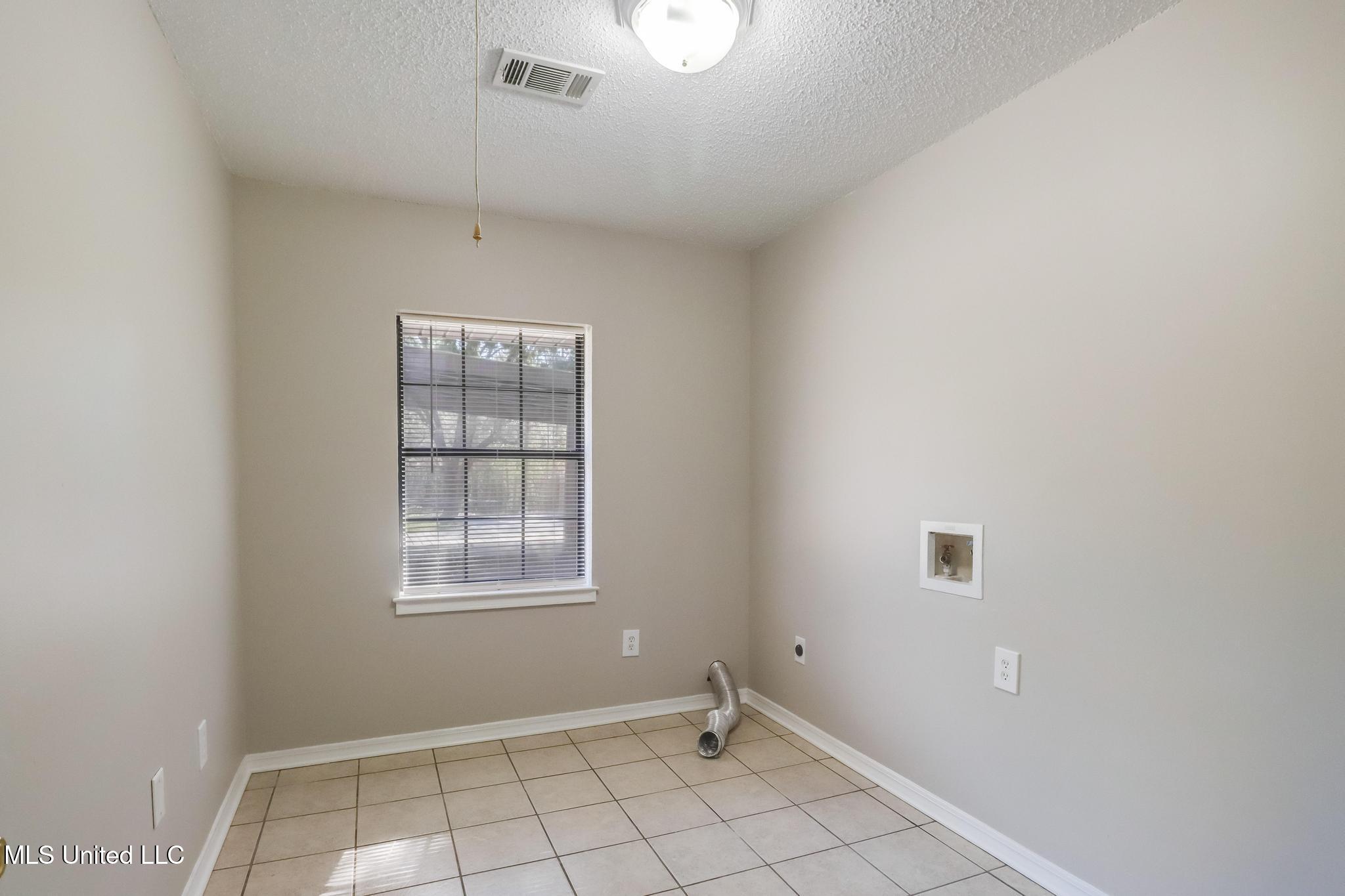 20273 Landon Road Gulfport, MS 39503 - Photo 10 of 25 Photo Feb 05 2026, 2 28 53 PM (1)-2