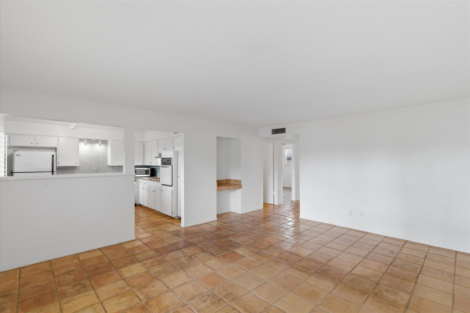 5226 North 20th Street, Unit B1 Phoenix, AZ 85016 - Photo 8 of 25 Photo #8