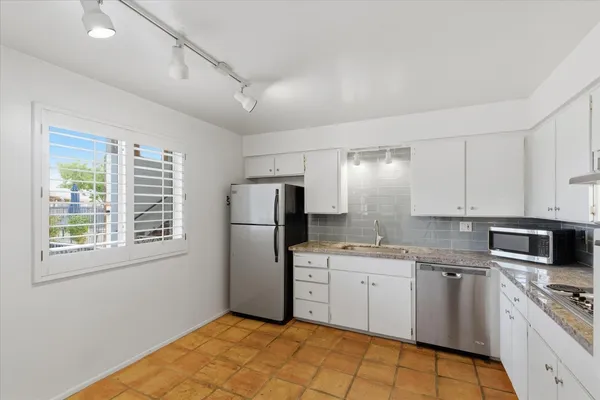 $1,600 | 5226 North 20th Street, Unit B1, Phoenix, AZ 85016