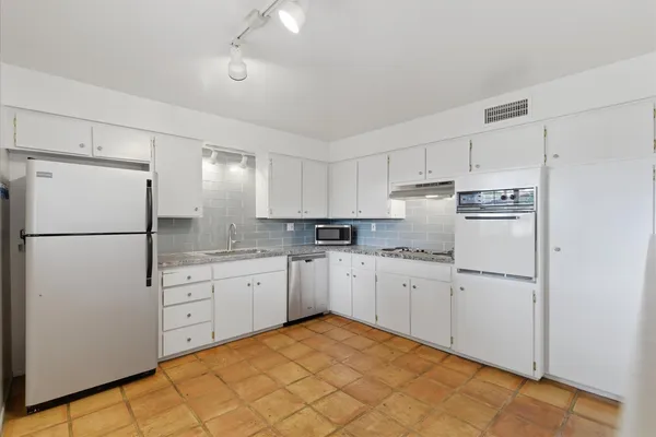 $1,600 | 5226 North 20th Street, Unit B1, Phoenix, AZ 85016