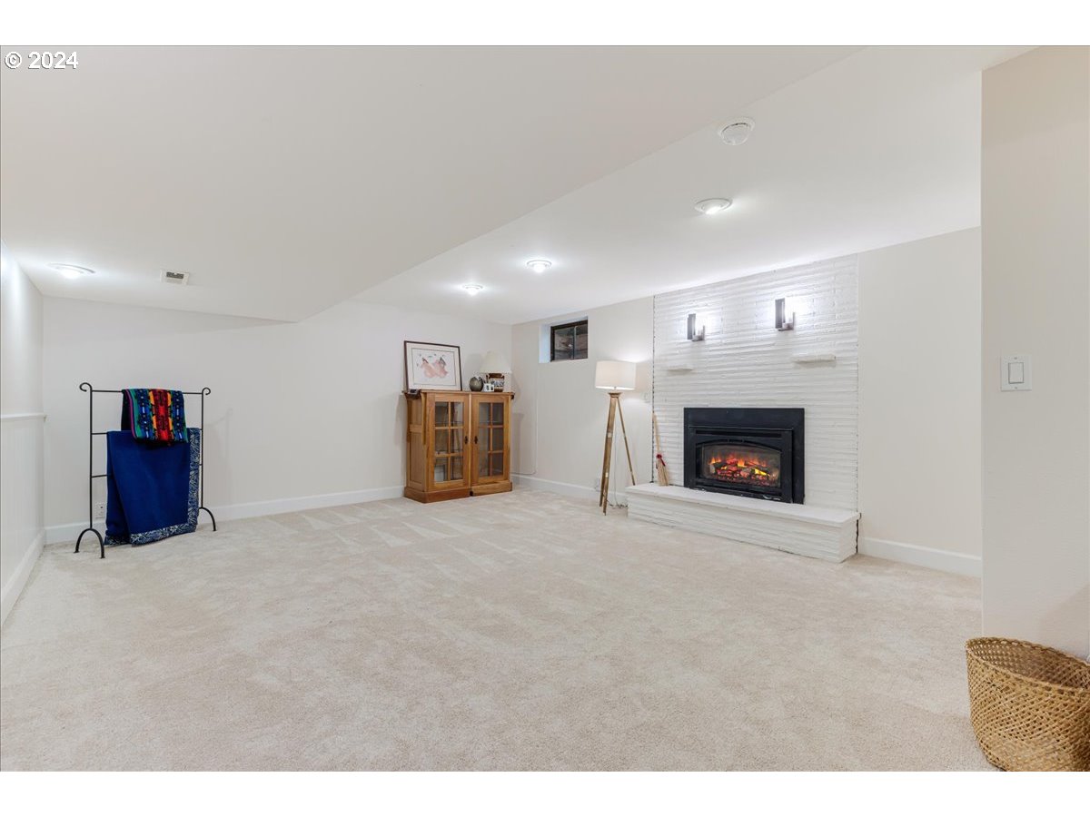 18993 Walling Circle West Linn, OR 97068 - Photo 25 of 42