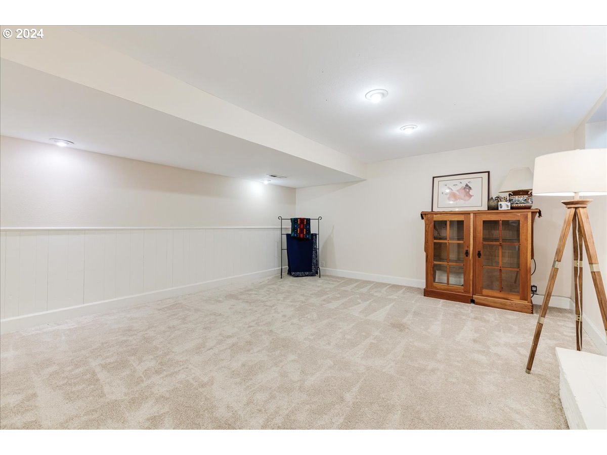 18993 Walling Circle West Linn, OR 97068 - Photo 26 of 42