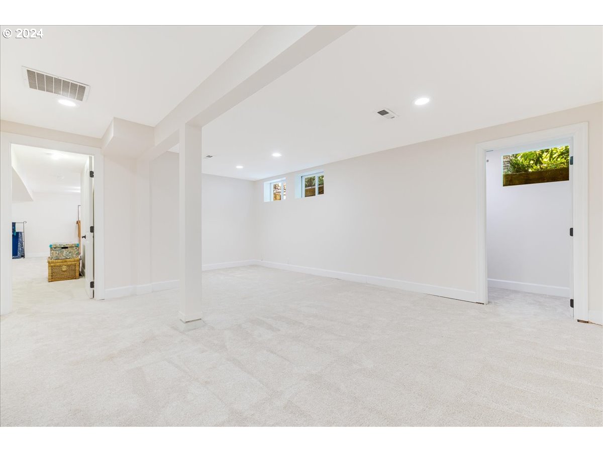 18993 Walling Circle West Linn, OR 97068 - Photo 27 of 42