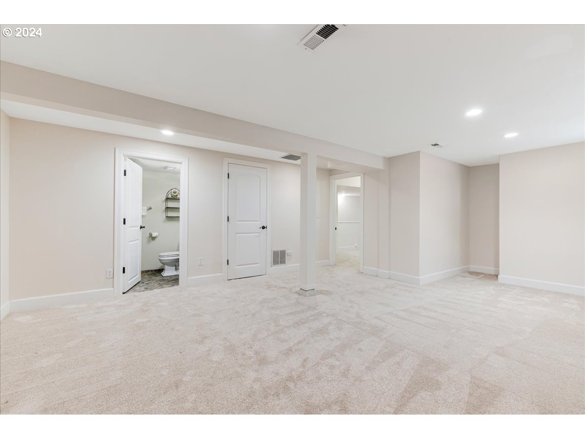 18993 Walling Circle West Linn, OR 97068 - Photo 29 of 42