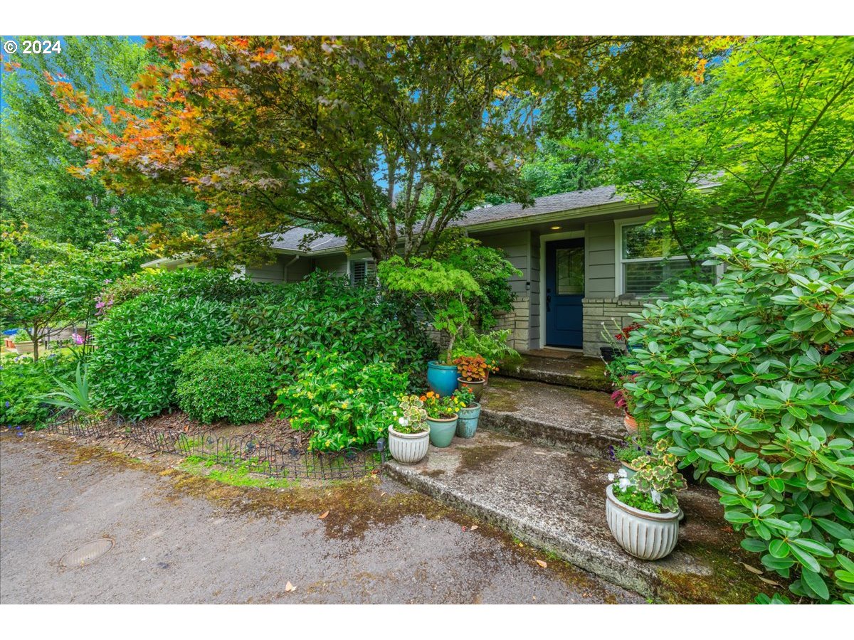 18993 Walling Circle West Linn, OR 97068 - Photo 3 of 42