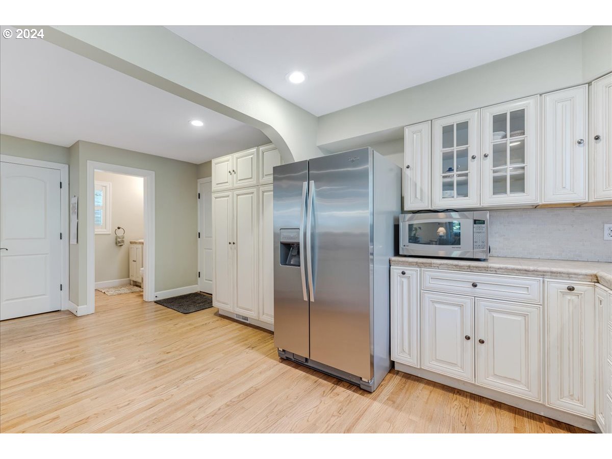 18993 Walling Circle West Linn, OR 97068 - Photo 8 of 42