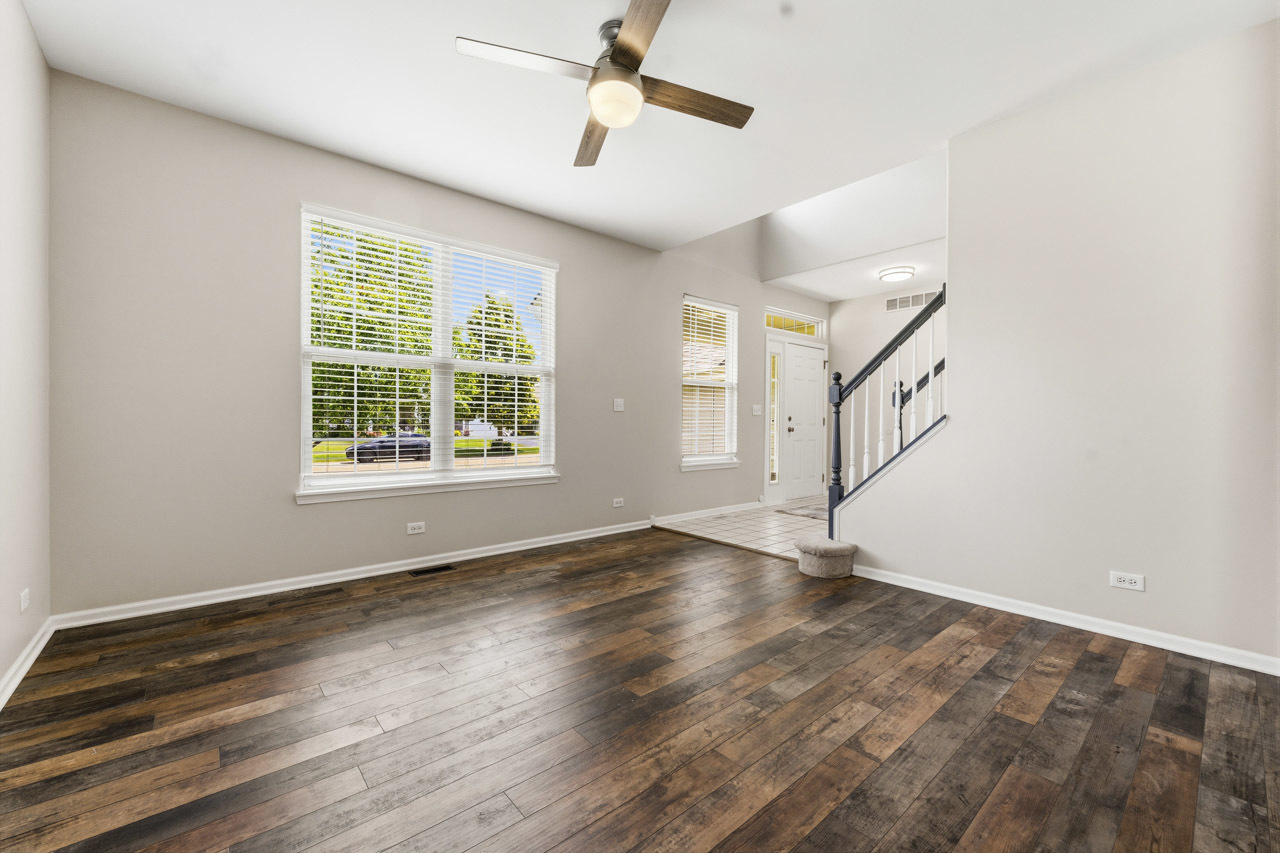 32804 Bending Creek Road Lakemoor, IL 60051 - Photo 5 of 46