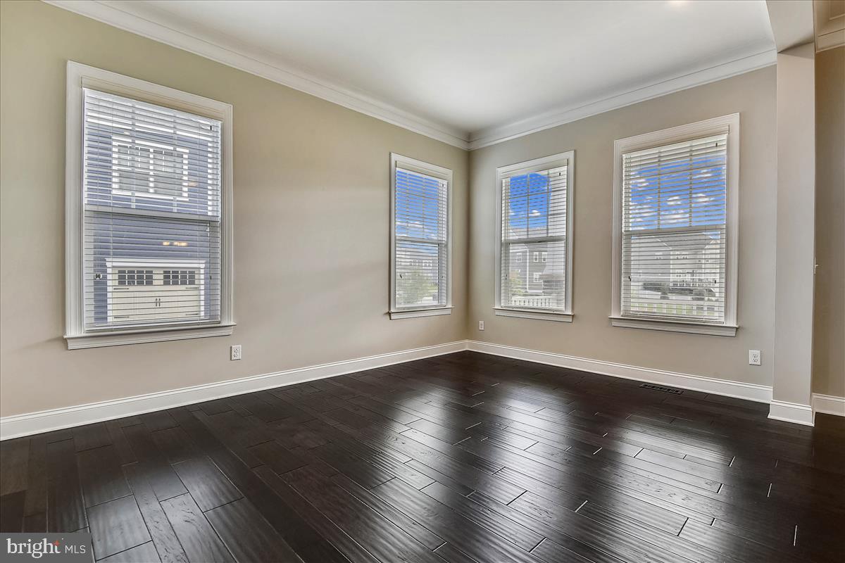 40789 Foxtail Fields Drive Aldie, VA 20105 - Photo 13 of 63 Living room