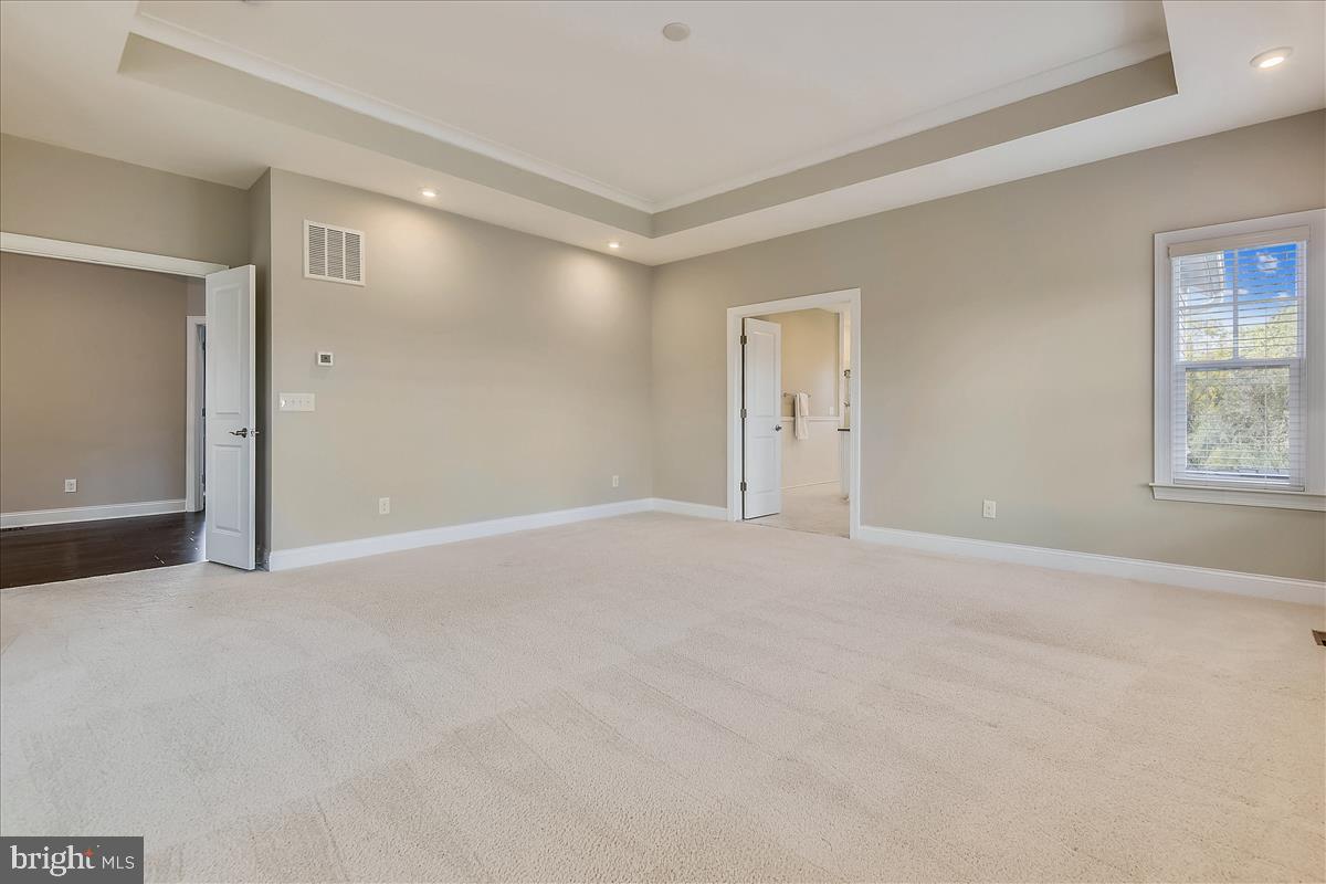 40789 Foxtail Fields Drive Aldie, VA 20105 - Photo 22 of 63 Master bedroom